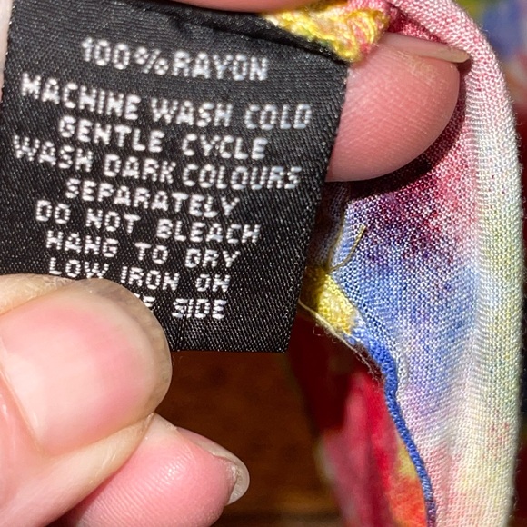 🔥 SOLD🔥Love vibrant crop top - Picture 4 of 4